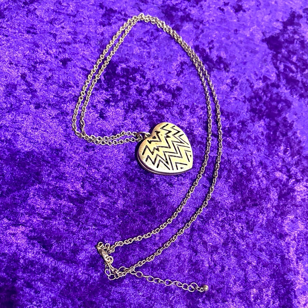 Heart Pendant Gold tone Vintage Necklace